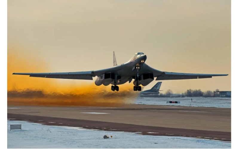 20分鐘炸翻美國！俄羅斯全球最大轟炸機亮相