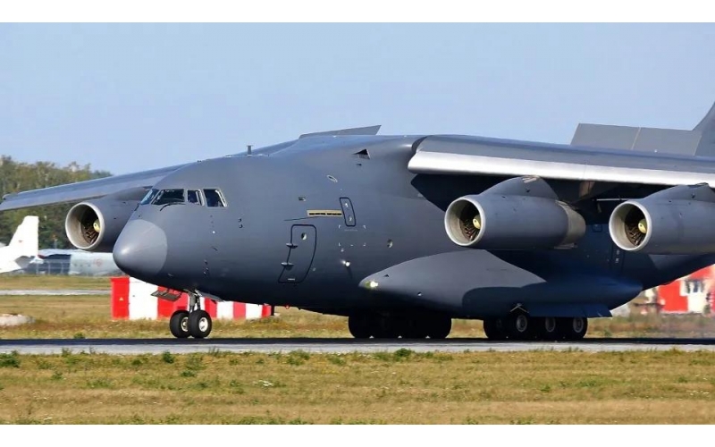 殲20戰(zhàn)機(jī)最新飛行訓(xùn)練曝光，空對(duì)空高清照細(xì)節(jié)