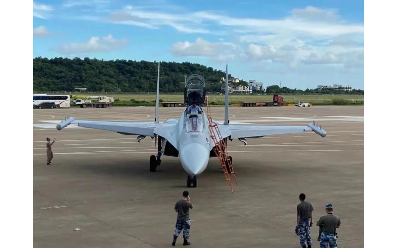 殲-16D見證雙方差距，印度承認：中國將占上風